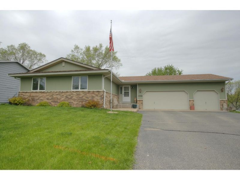 13286 Lynn Ave, Savage, MN 55378