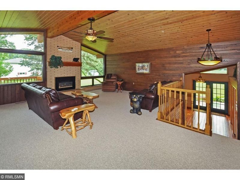 11969 89th St NW, Annandale, MN 55302