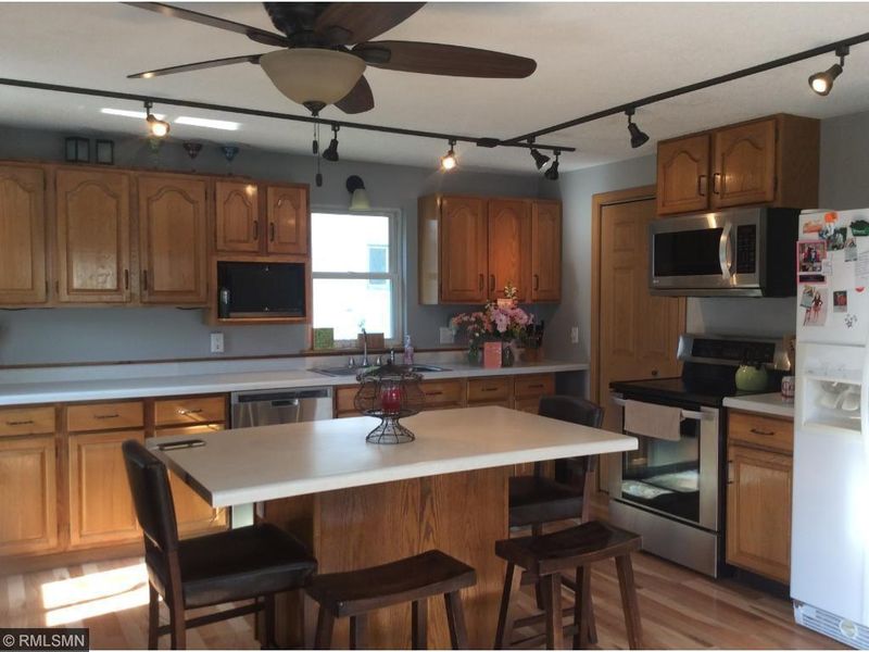 6351 H C Andersen Alle, Askov, MN 55704