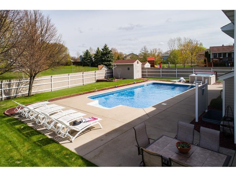 4116 Sunset Trl N, Brooklyn Park, MN 55443