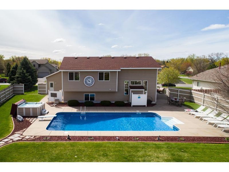 4116 Sunset Trl N, Brooklyn Park, MN 55443