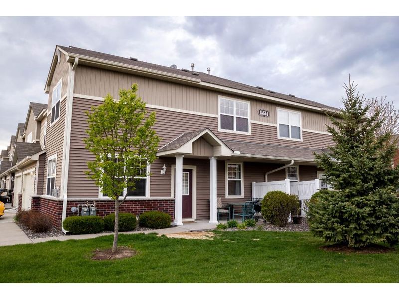 15614 Emerald Dr N #1, Hugo, MN 55038