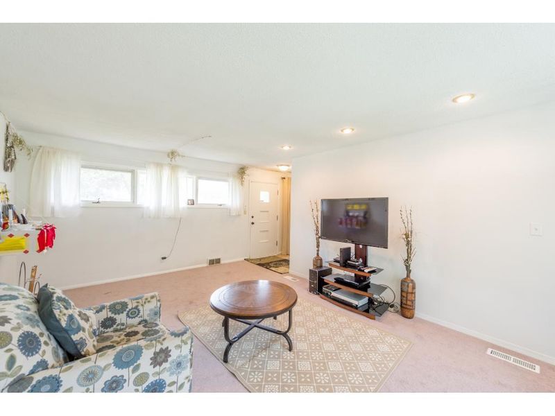 799 Germain St, Saint Paul, MN 55106