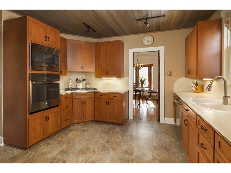 5341 Clinton Ave, Minneapolis, MN 55419