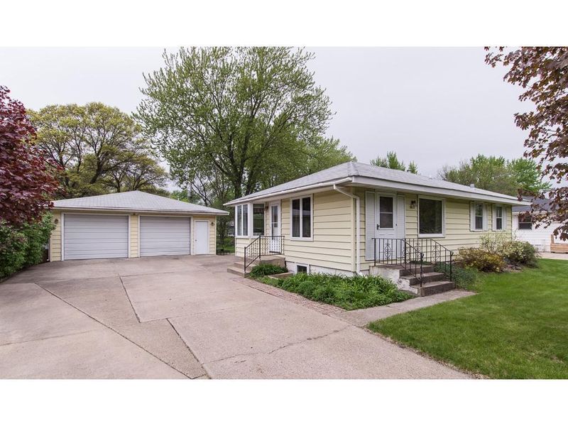 10724 Quincy Blvd NE, Blaine, MN 55434
