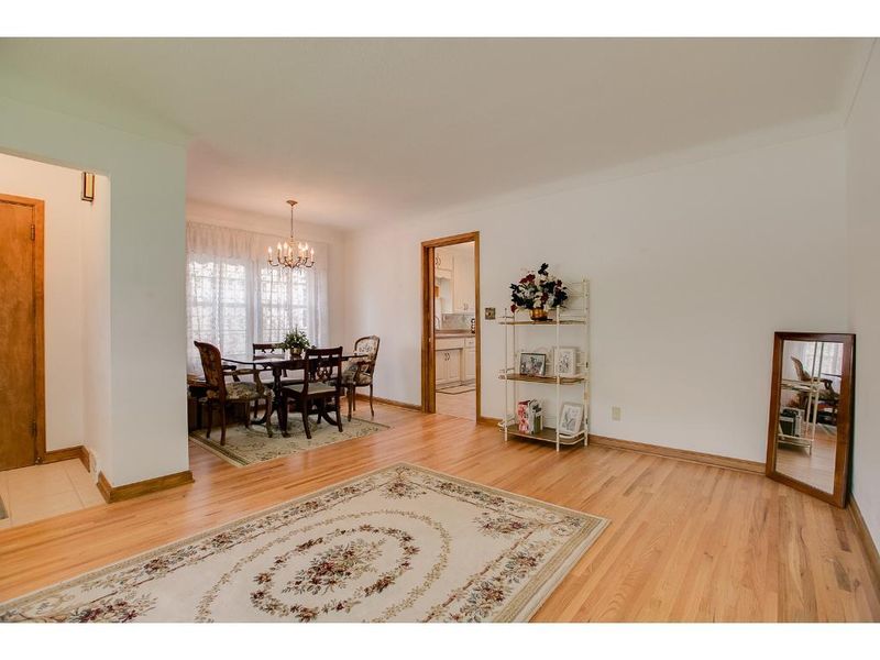 2125 Eleanor Ave, Saint Paul, MN 55116