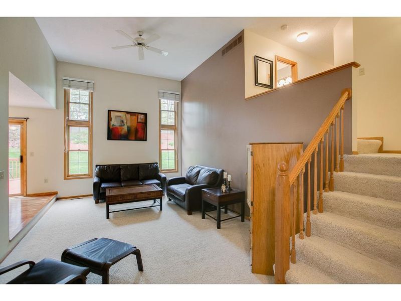 598 Eden Cir, Eagan, MN 55123