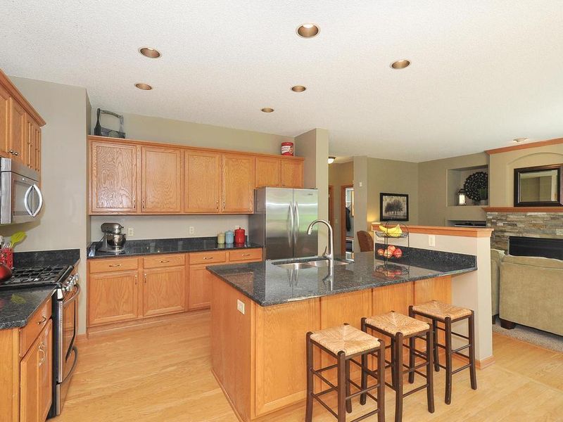 6357 Polaris Ln N, Maple Grove, MN 55311