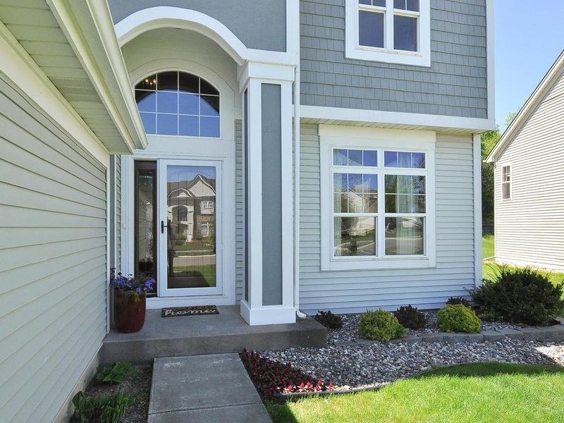 6357 Polaris Ln N, Maple Grove, MN 55311