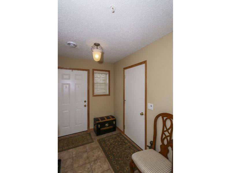 6593 Olive Ln N, Maple Grove, MN 55311