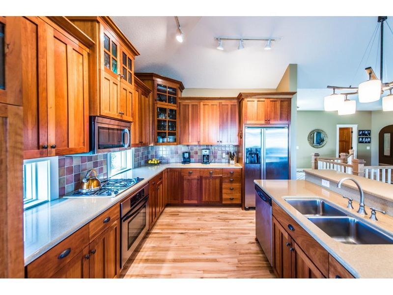 15753 Cobblestone Lake Pw, Apple Valley, MN 55124