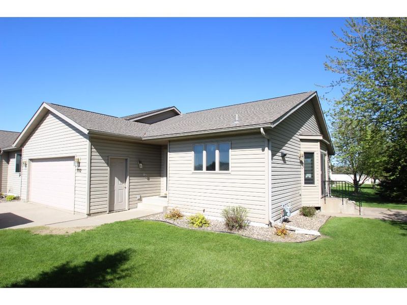 732 1st Ave NE, Melrose, MN 56352