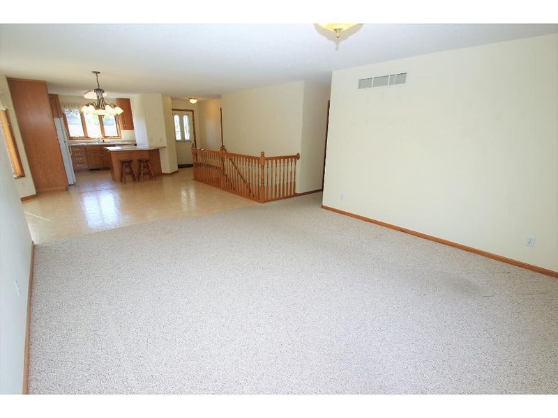 732 1st Ave NE, Melrose, MN 56352