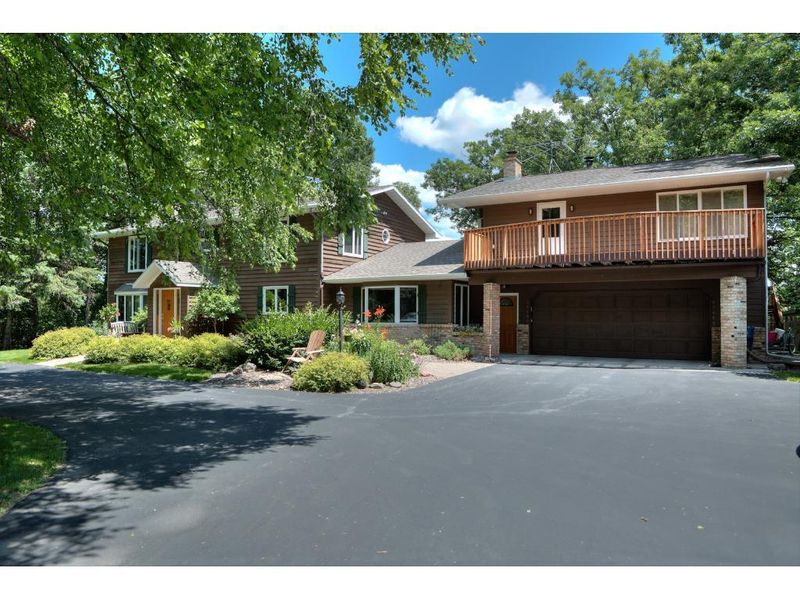 27465 Leah Ln, Chisago City, MN 55013