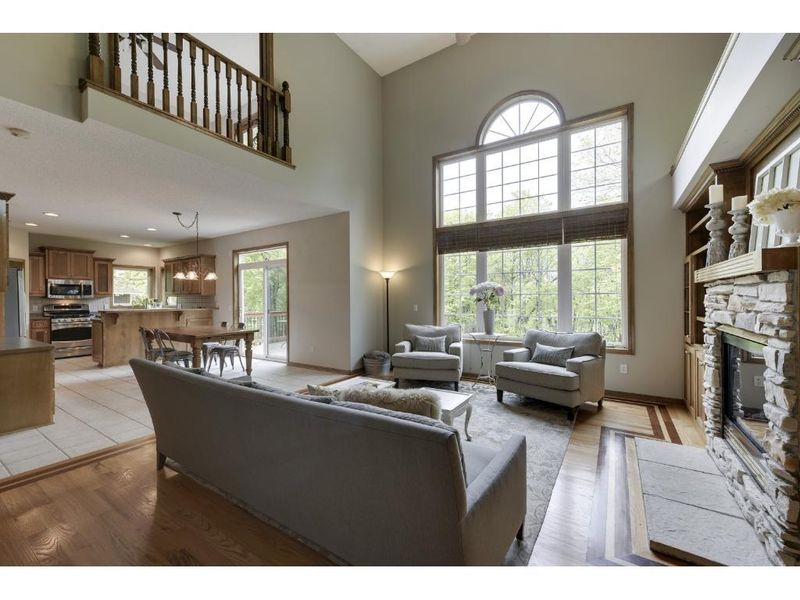 317 Bluff Rd, Carver, MN 55315
