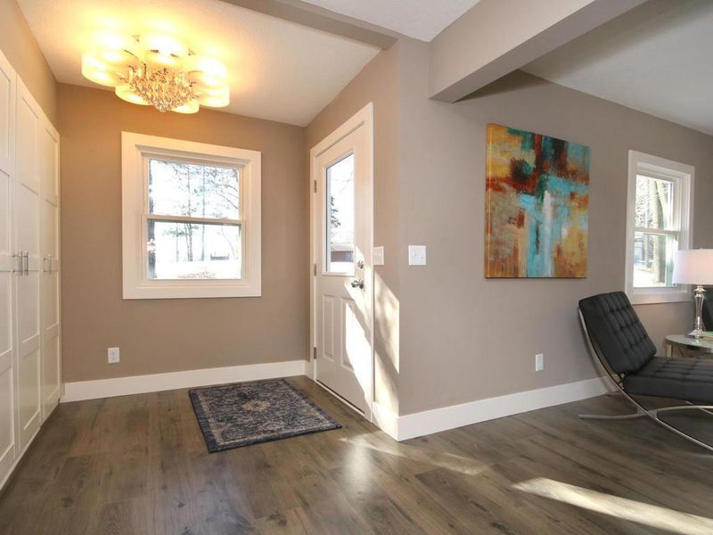 6711 Nez Perce Dr, Chanhassen, MN 55317