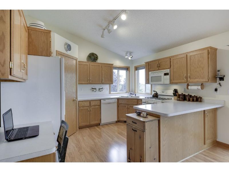 538 Upland Rd NW, Saint Michael, MN 55376