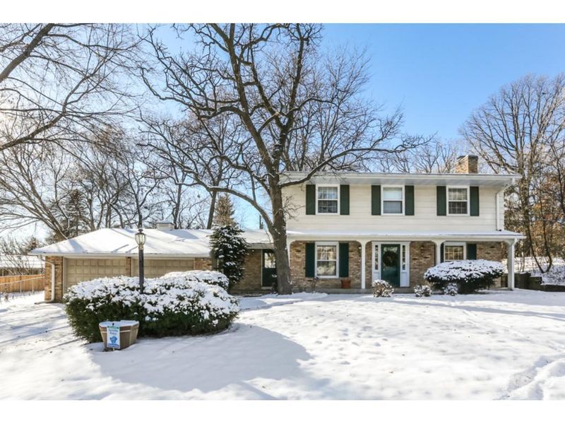 5657 Woodcrest Dr, Edina, MN 55424