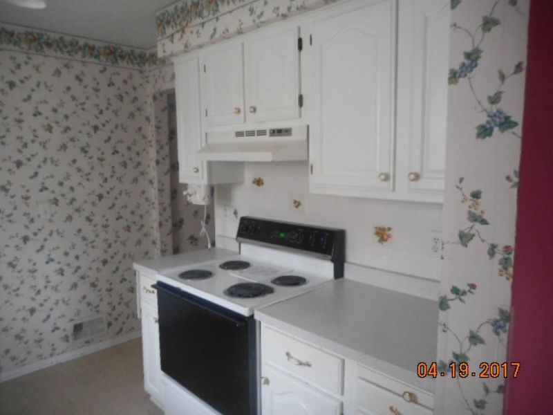 1632 Charlton St #4B, West Saint Paul, MN 55118