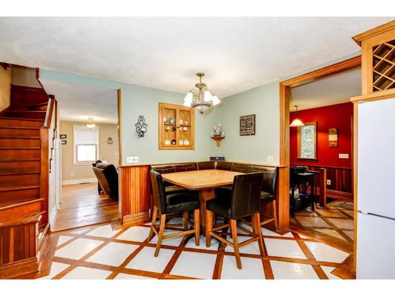 116 4th St W, Carver, MN 55315