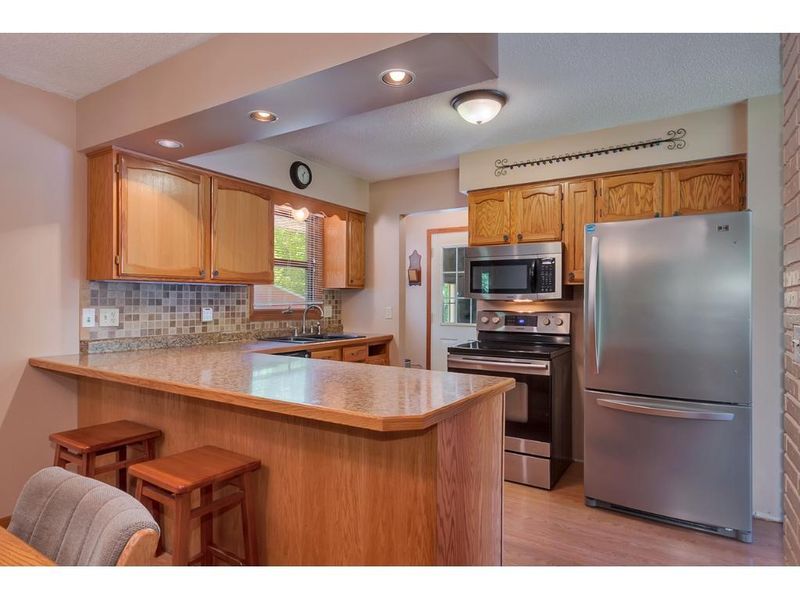 6923 Nugent Ave NW, Annandale, MN 55302