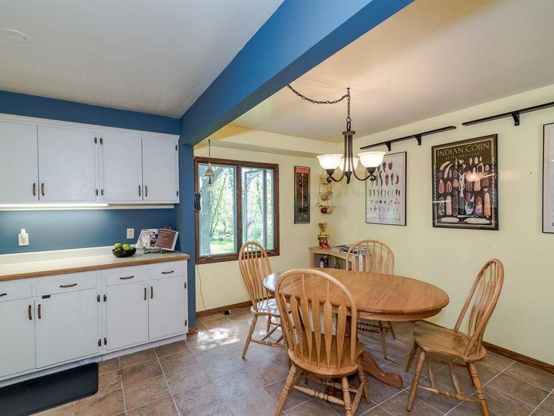 11807 Crawford Rd W, Minnetonka, MN 55343