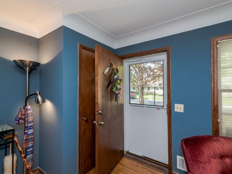 11807 Crawford Rd W, Minnetonka, MN 55343