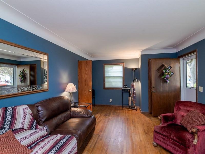 11807 Crawford Rd W, Minnetonka, MN 55343