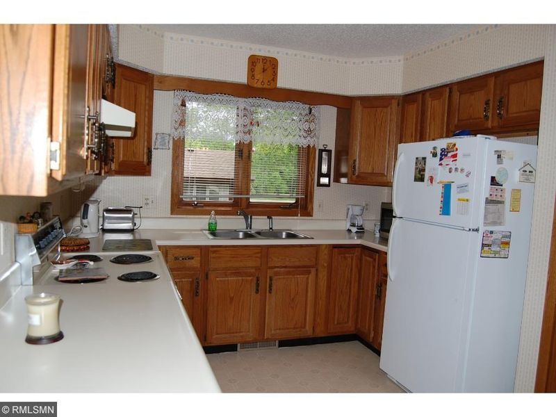 274 Johnson Ave NW, Cokato, MN 55321