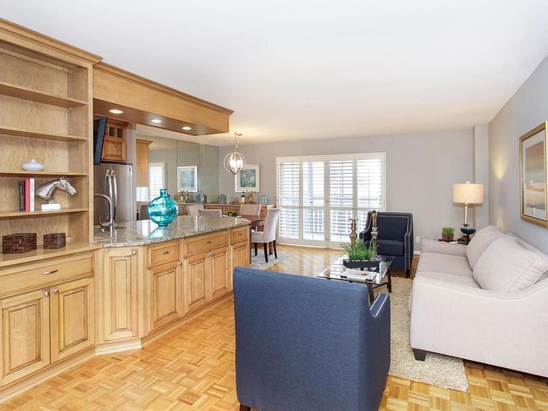 410 Groveland Ave #2004, Minneapolis, MN 55403
