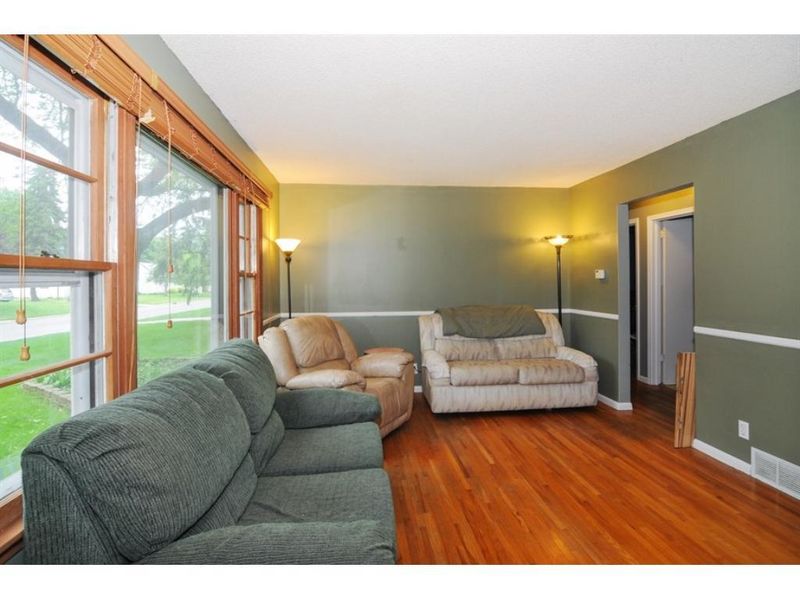 3780 Upper 71st St E, Inver Grove Heights, MN 55076