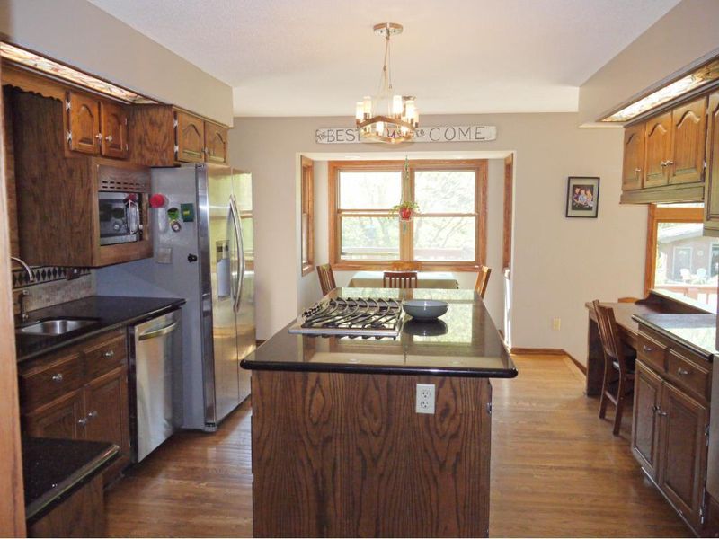 1010 102nd St E, Inver Grove Heights, MN 55077