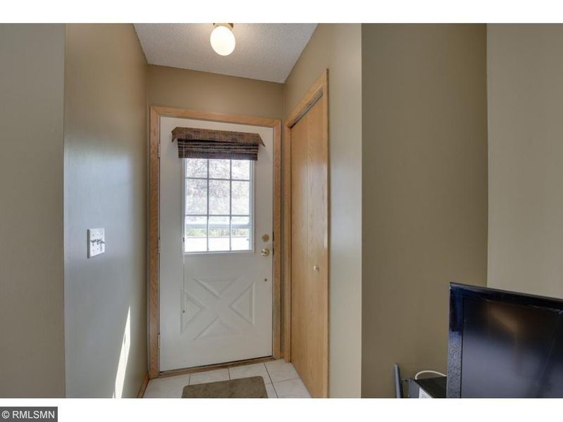 2270 Ranchview Ln N #40, Plymouth, MN 55447
