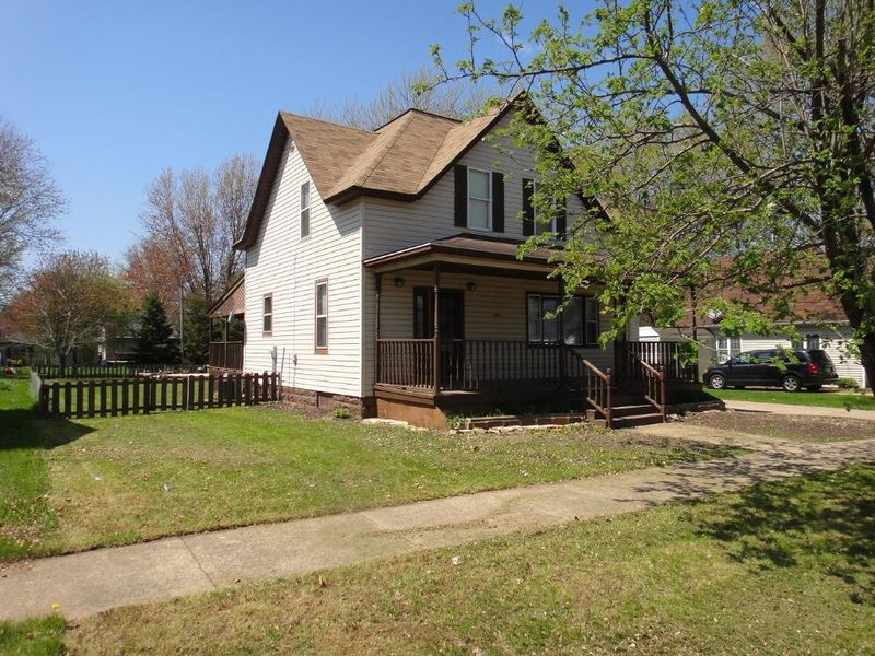 507 Cedar St, Colfax, WI 54730