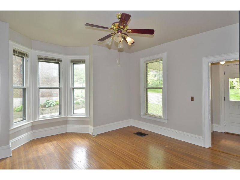 322 2nd St NW, Faribault, MN 55021