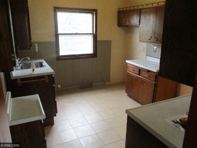 16 Viking Blvd NW, Cedar, MN 55011
