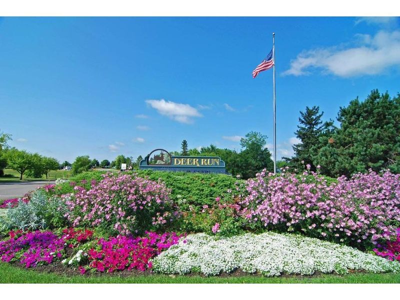8978 Deer Run Dr, Victoria, MN 55386