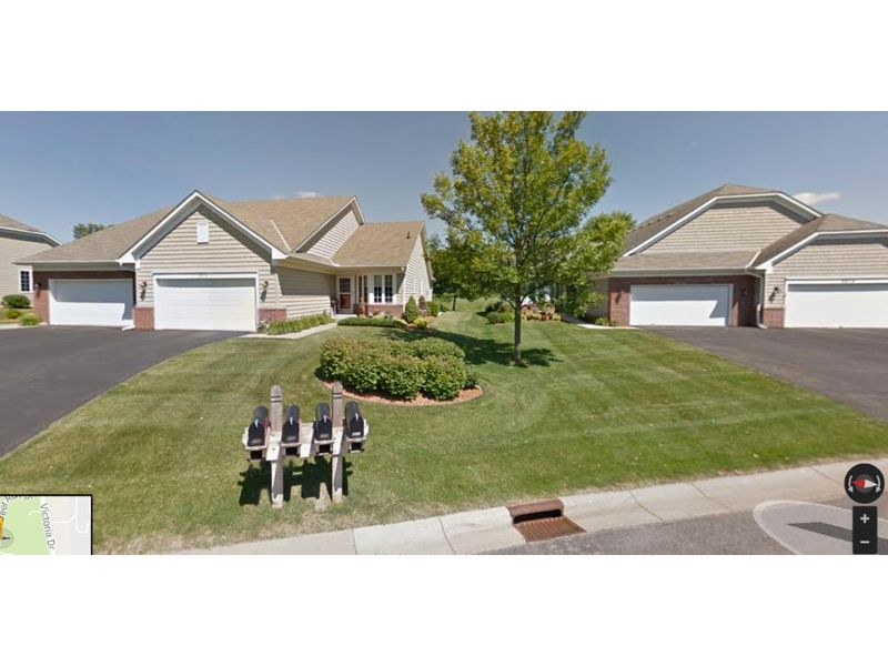 8978 Deer Run Dr, Victoria, MN 55386