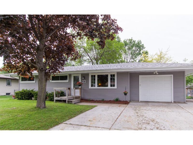 820 66th Ave NE, Minneapolis, MN 55432