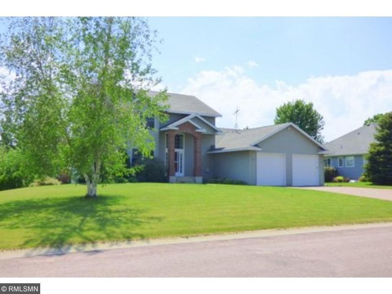 100 Big Round Top, Le Sueur, MN 56058