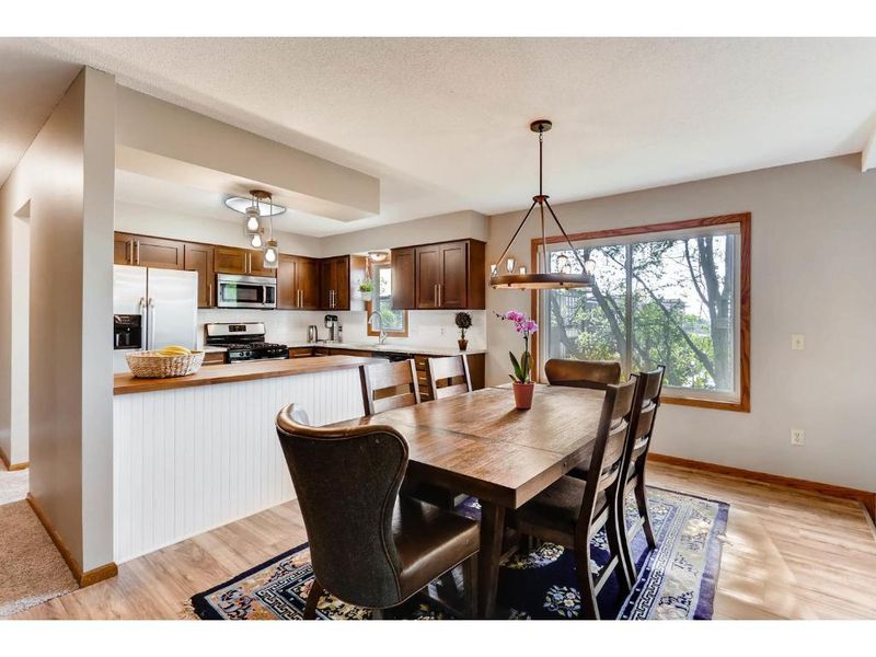1131 Khyber Ln NE, Columbia Heights, MN 55421