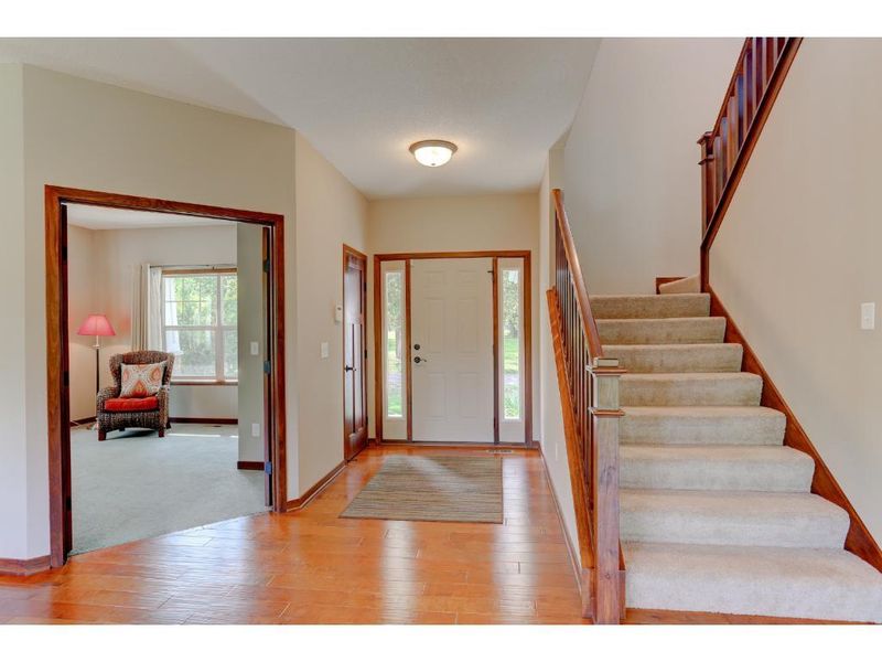 6200 Hemlock Ln N, Maple Grove, MN 55369