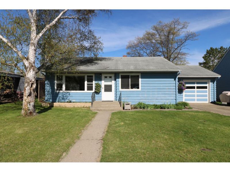 2720 Beltrami Ave NW, Bemidji, MN 56601