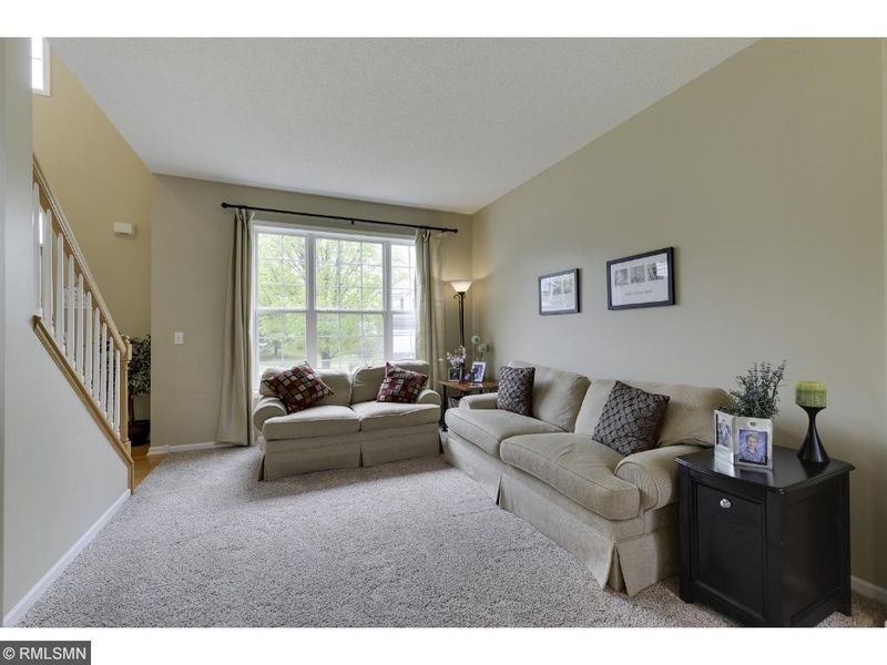 9248 Peony Ln N, Maple Grove, MN 55311