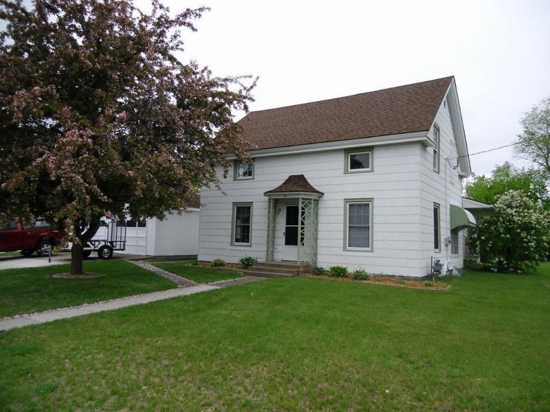 122 W Broadway Ave, Grantsburg, WI 54840