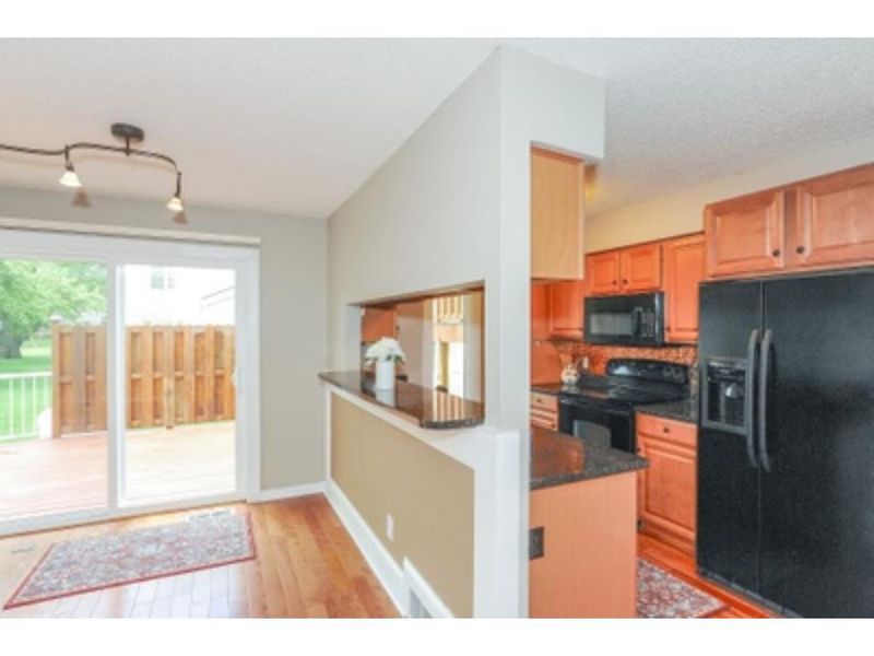 7342 Landau Dr, Bloomington, MN 55438
