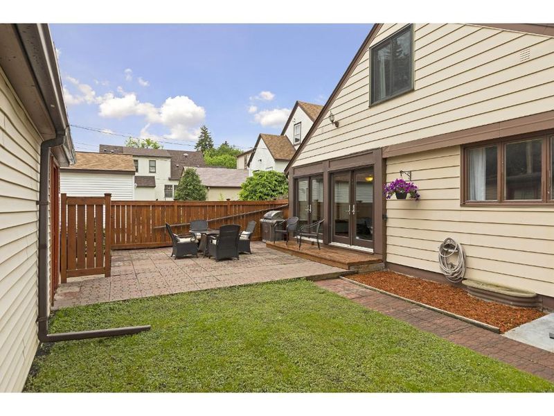 3043 Hayes St NE, Minneapolis, MN 55418
