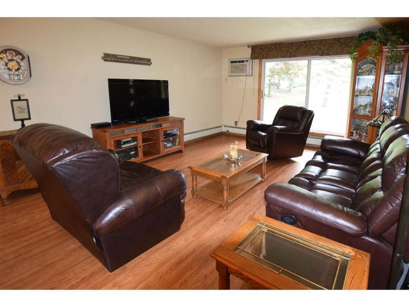 1700 Four Oaks Rd #120, Eagan, MN 55121