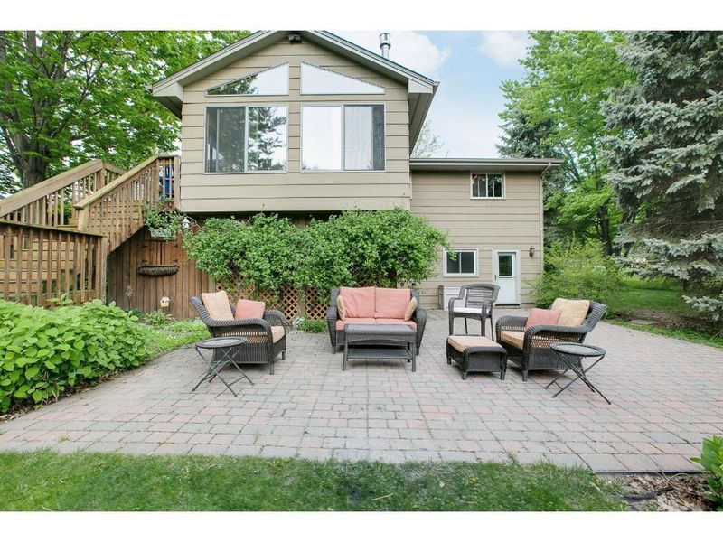 10332 Hage Dr, Rogers, MN 55374