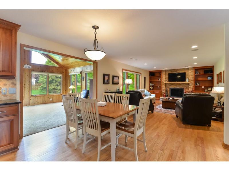 5951 Scenic Pl, Shoreview, MN 55126